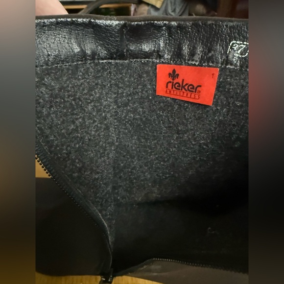 BEST Boots you can find..  lined with 100% wool to keep your feet warm n dry!! - Picture 3 of 14